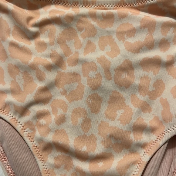 Keyhole One Piece Bathing Suit Leopard Print - Picture 2 of 5